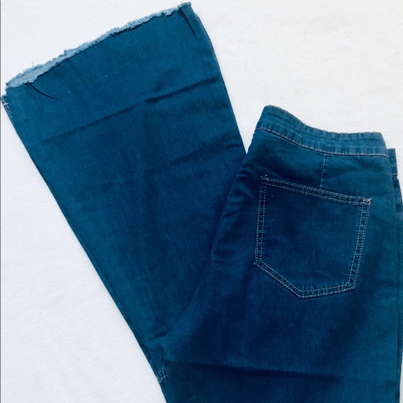 💙 Plus Size Bell Bottom Boho Hippie Jeans Size 14 - Picture 6 of 8